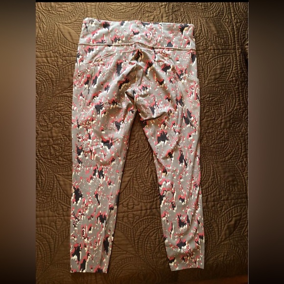 Lululemon Floral Flux Multi 25” Fast and Frees - Picture 3 of 3